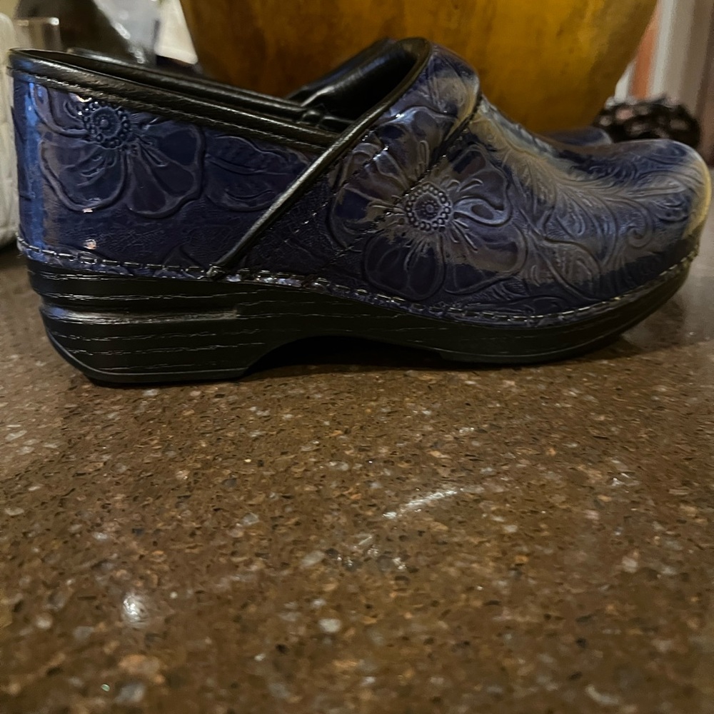 Blue clogs - Picture 2 of 5